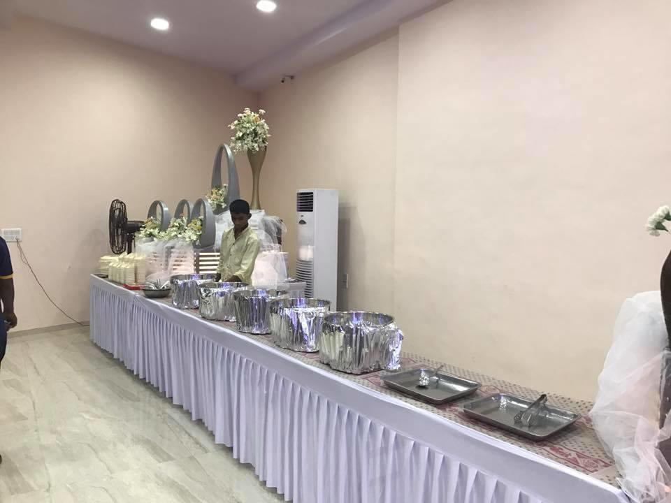 Royale Inn Vapi Exterior photo